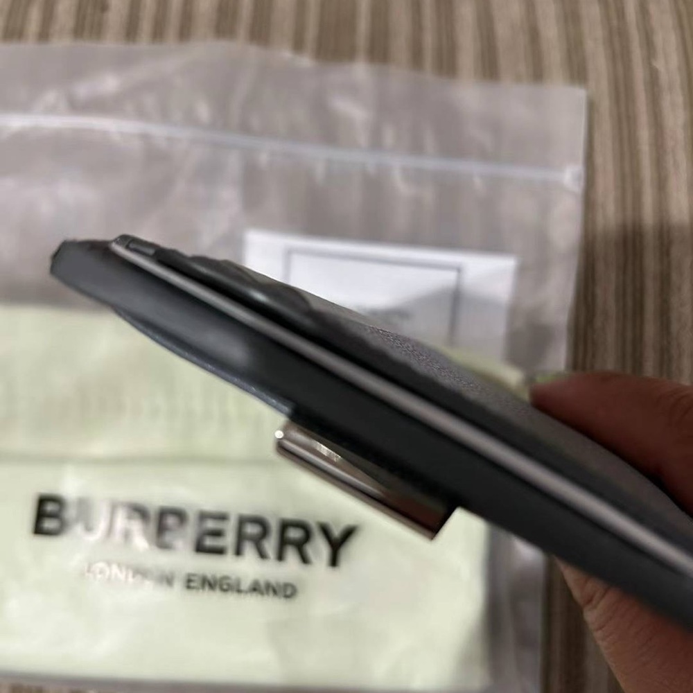 NWT- burberry money clip - Picture 5 of 6